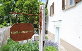 Ferienwohnung Im Weingewölbe
